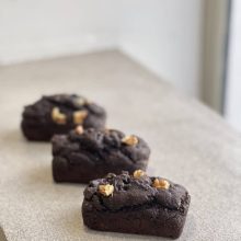 کیک پروتئین شکلات گردو